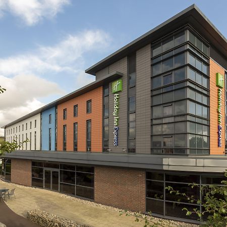 Holiday Inn Express Dunstable, An Ihg Hotel Экстерьер фото