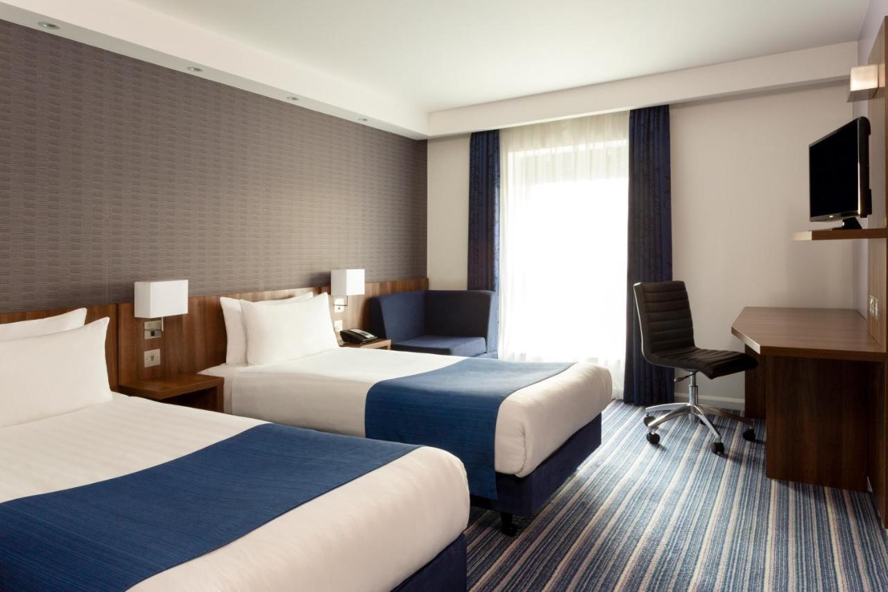 Holiday Inn Express Dunstable, An Ihg Hotel Экстерьер фото