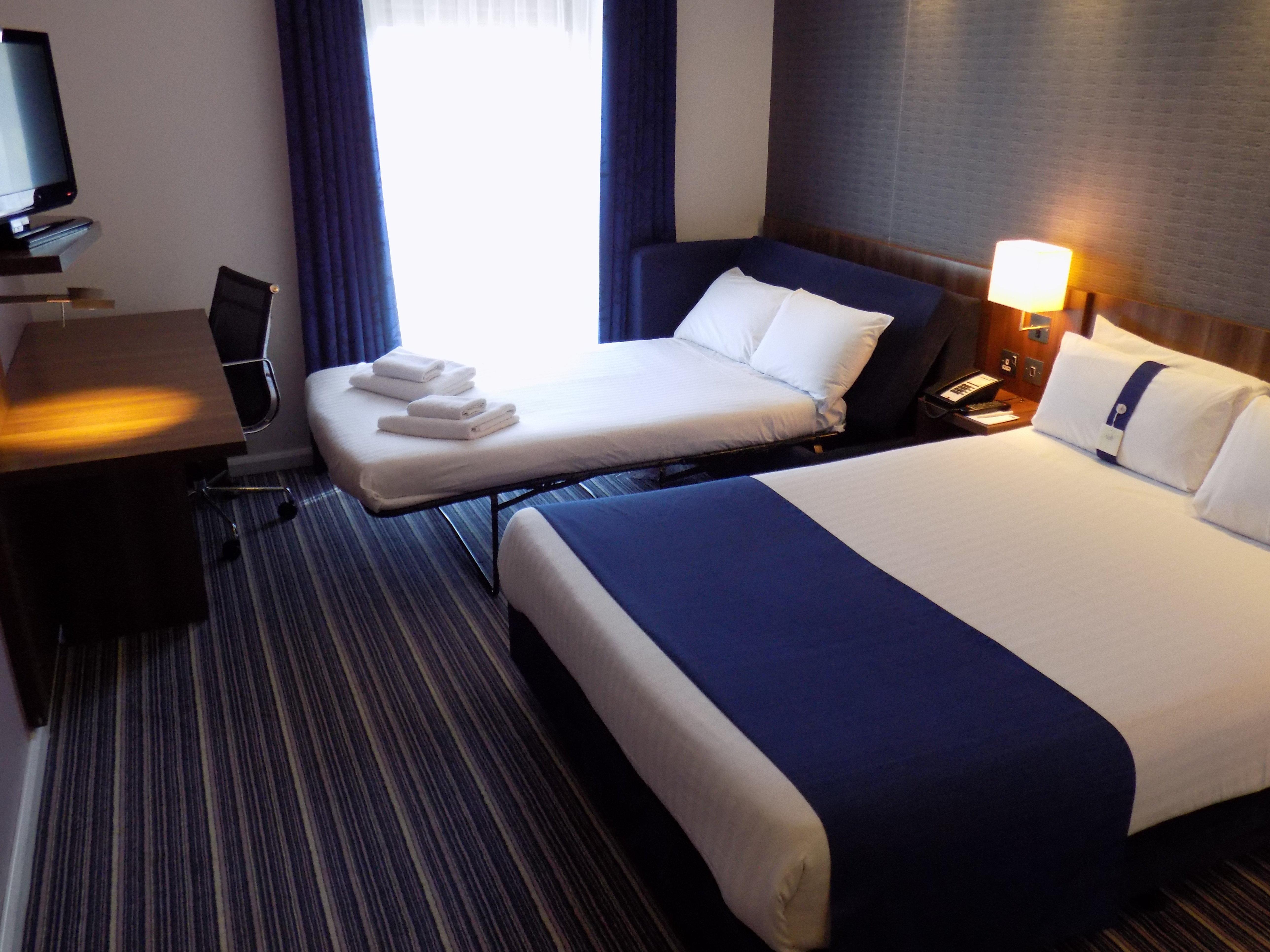 Holiday Inn Express Dunstable, An Ihg Hotel Экстерьер фото