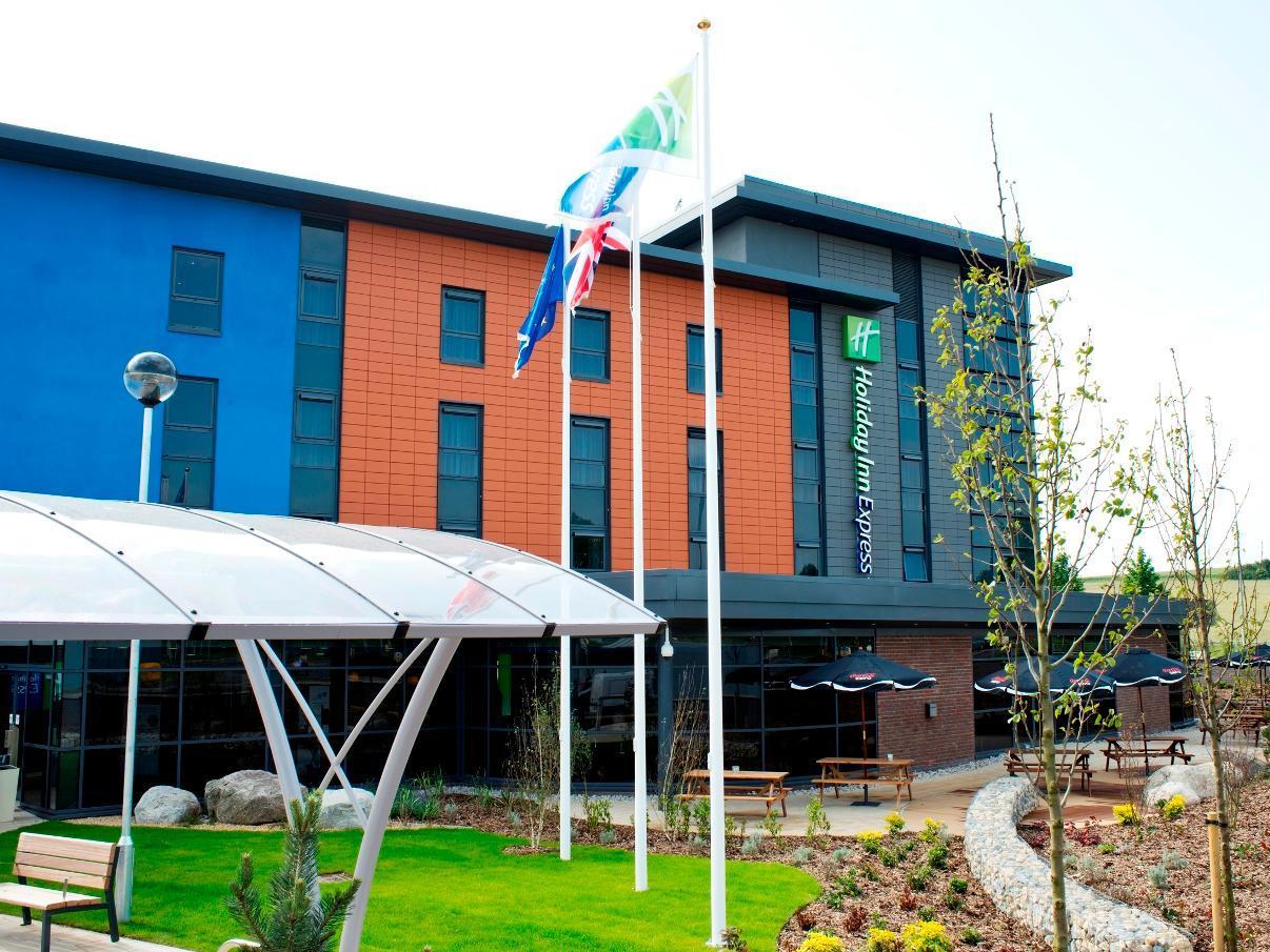 Holiday Inn Express Dunstable, An Ihg Hotel Экстерьер фото