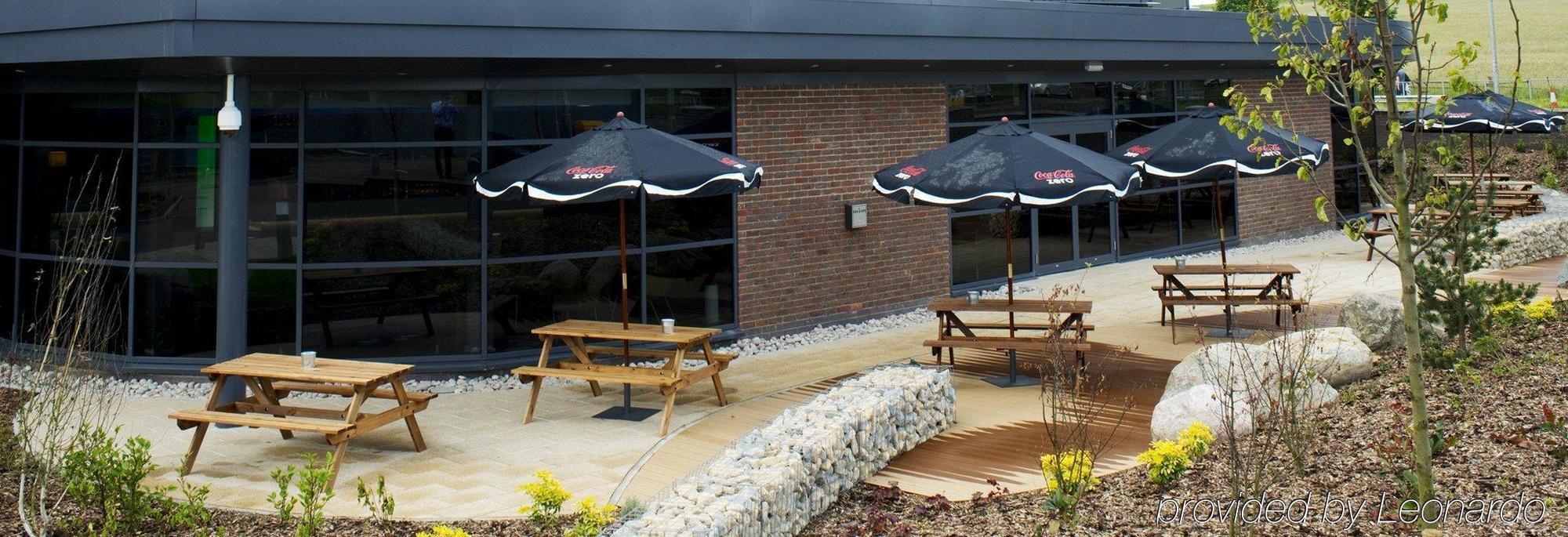 Holiday Inn Express Dunstable, An Ihg Hotel Экстерьер фото