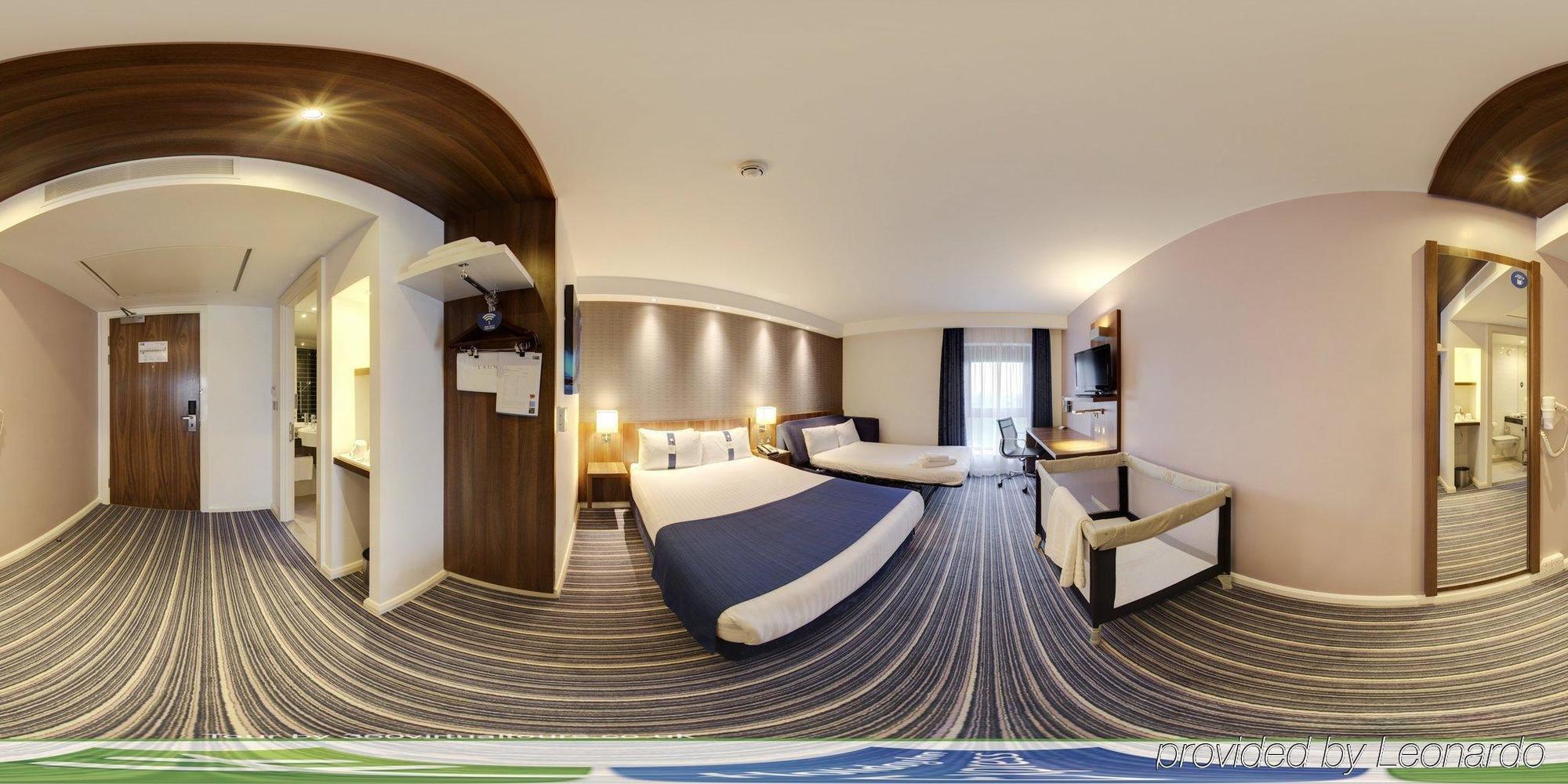 Holiday Inn Express Dunstable, An Ihg Hotel Экстерьер фото